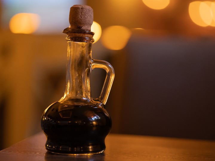 vinegar bottle