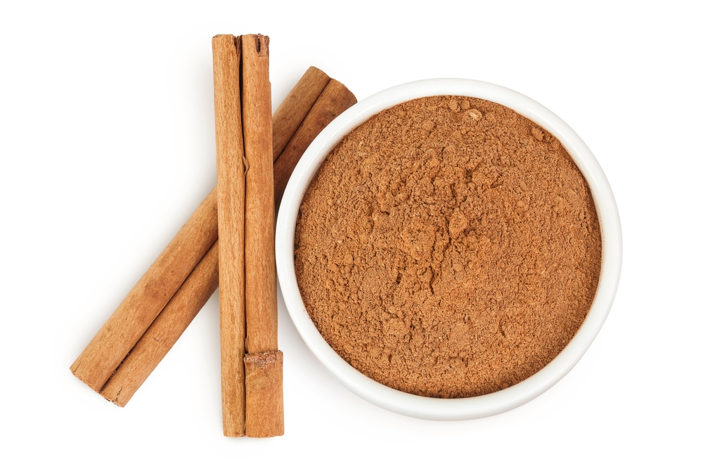 cinnamon sticks and powder