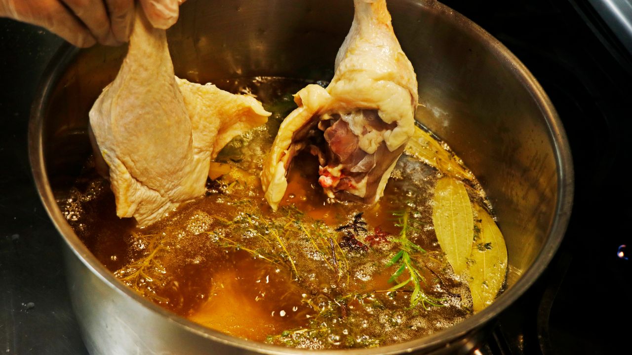 cooking process of duck confit