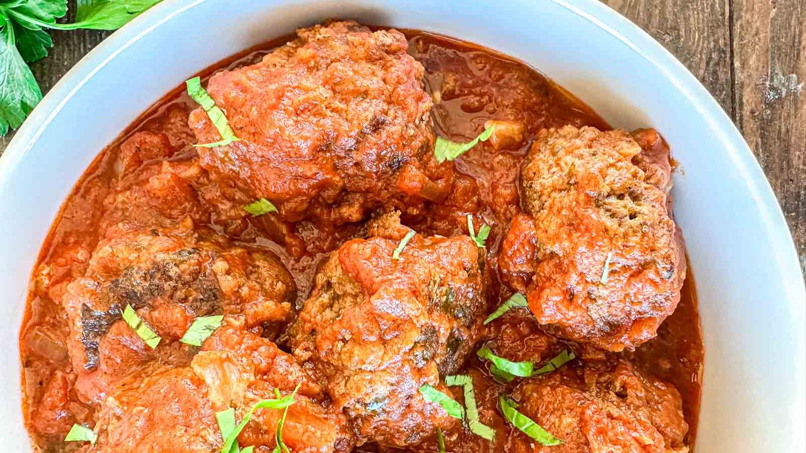 Dutch Oven Meatballs 