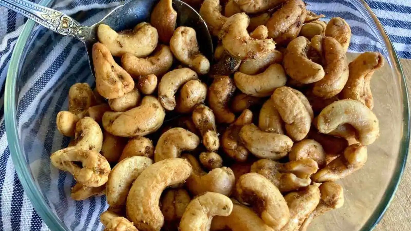 Savory Mexican Roasted Cashews