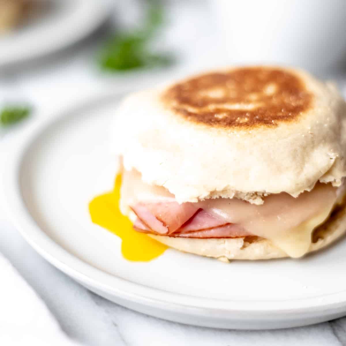 Ham, Egg and Cheese Breakfast Sandwiches