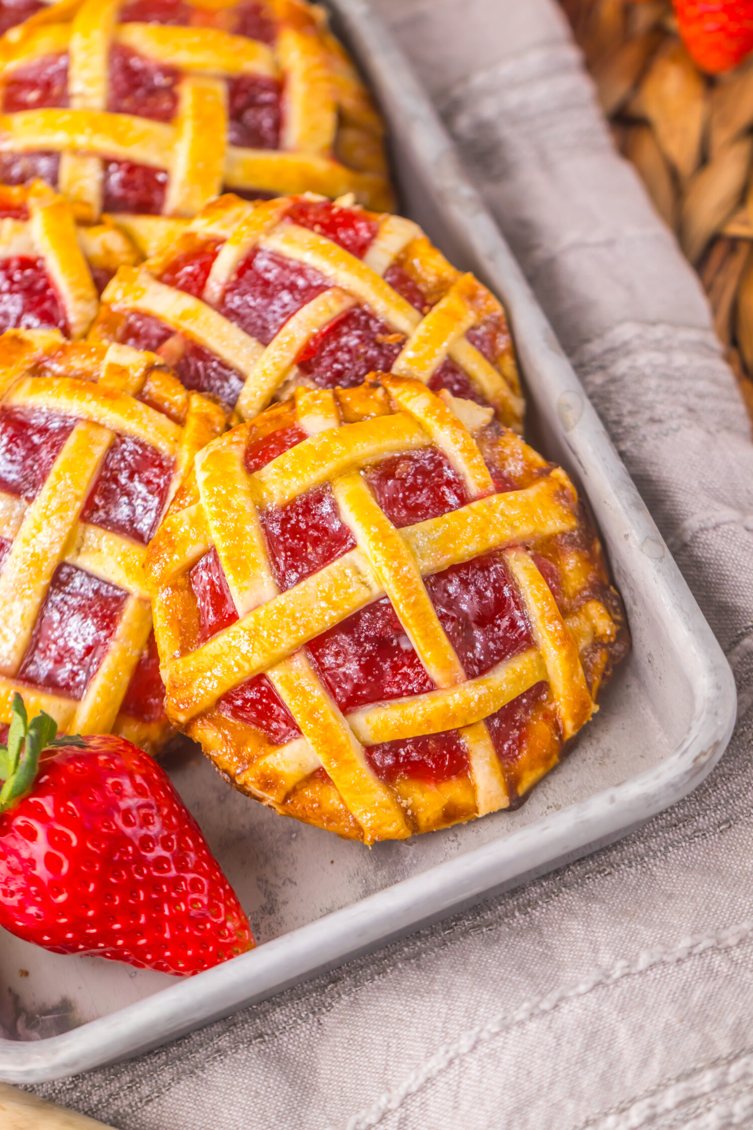 Strawberry Pie Cookies
