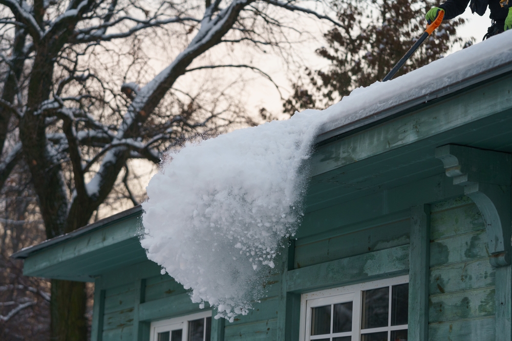 ice dam on house