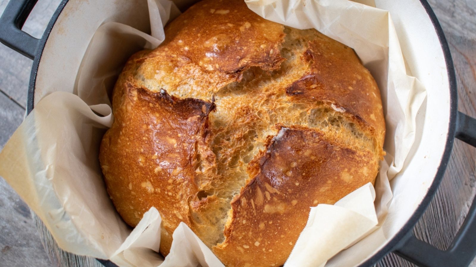cooked bread in dutch oven