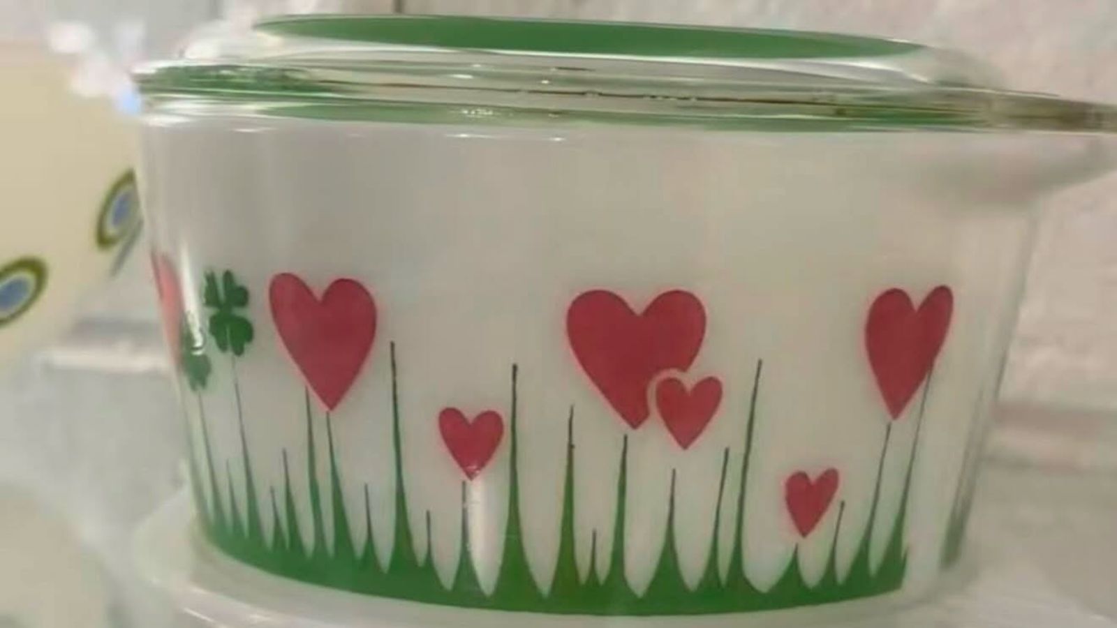 Pyrex Lucky in Love 