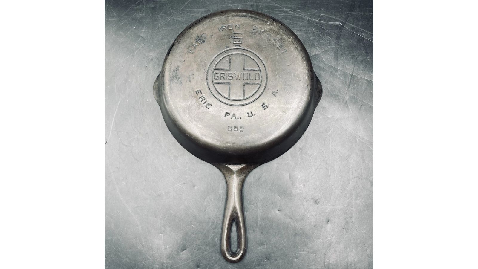 Griswold cast iron skillet