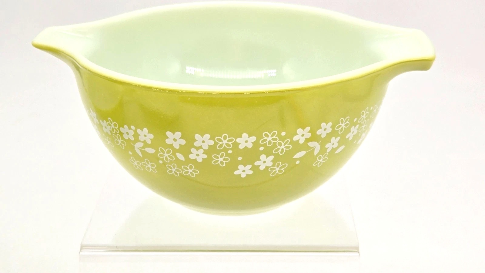 Lime-green Cinderella bowl with the smaller white flowers of the later Spring Blossom design